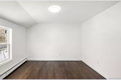 15 Gardiners Road, Sound Beach, NY 11789 - Photo 12