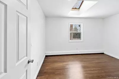 15 Gardiners Road, Sound Beach, NY 11789 - Photo 8
