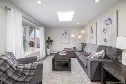 93 Kenneth Place, New Hyde Park, NY 11040 - Photo 8