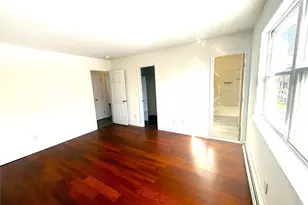 2 New St, Holtsville, NY 11742 - Photo 20