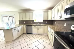 2 New St, Holtsville, NY 11742 - Photo 4