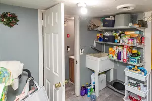 46 Hasbrouck St, Newburgh, NY 12550 - Photo 22