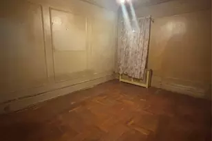 31-14 Crescent St, Astoria, NY 11106 - Photo 6