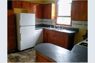 156 N Clinton Street #2, Poughkeepsie, NY 12601 - Photo 4