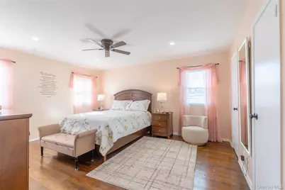 25708 147th Avenue, Rosedale, NY 11422 - Photo 32