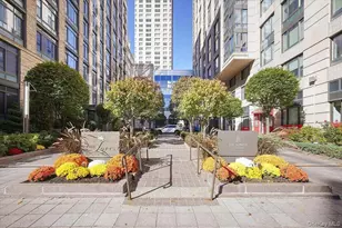 10 City Pl, White Plains, NY 10601 - Photo 14