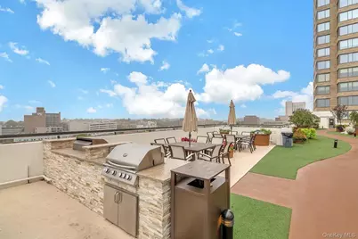 10 City Place #3D, White Plains, NY 10601 - Photo 22