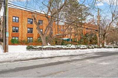2 Greenridge Avenue #2P, White Plains, NY 10605 - Photo 2