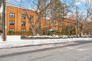 2 Greenridge Ave, White Plains, NY 10605 - Photo 2