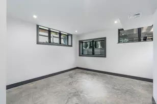 216 North St, Greenport, NY 11944 - Photo 16