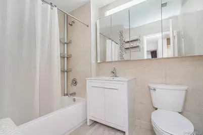 50 Oceana Drive W #3D, Brooklyn, NY 11235 - Photo 22