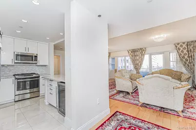 50 Oceana Drive W #3D, Brooklyn, NY 11235 - Photo 8