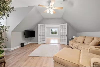 44 Legends Circle, Melville, NY 11747 - Photo 38