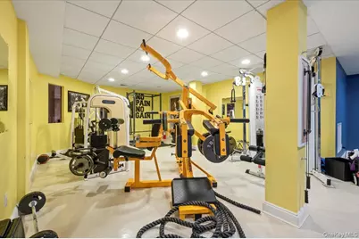 44 Legends Circle, Melville, NY 11747 - Photo 34