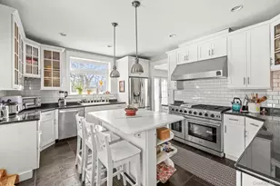 32 Prospect Dr, Yonkers, NY 10705 - Photo 4