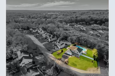 1 Crystal Court, Smithtown, NY 11787 - Photo 6