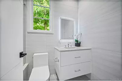 7 Mirrielees Road, Great Neck, NY 11021 - Photo 20