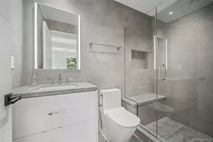 7 Mirrielees Rd, Great Neck, NY 11021 - Photo 30