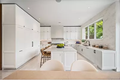 7 Mirrielees Road, Great Neck, NY 11021 - Photo 14