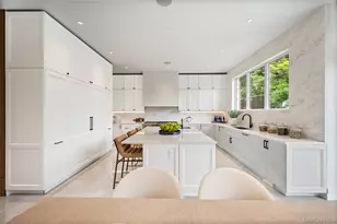 7 Mirrielees Rd, Great Neck, NY 11021 - Photo 14