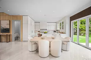 7 Mirrielees Rd, Great Neck, NY 11021 - Photo 12