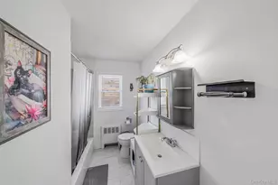 221 Amsterdam Ave, West Babylon, NY 11704 - Photo 10