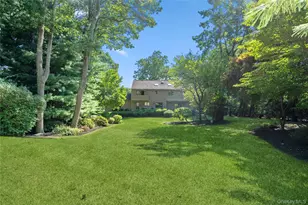 10 Tradewinds Dr, Bayville, NY 11709 - Photo 32