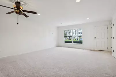 37 Weatherby Lane, Central Islip, NY 11722 - Photo 4