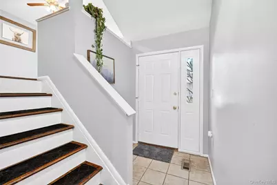 16 Village Green, Bardonia, NY 10954 - Photo 14