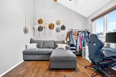 16 Village Green, Bardonia, NY 10954 - Photo 24