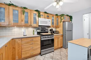 16 Village Green, Bardonia, NY 10954 - Photo 8