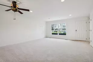 37 Weatherby Ln, Central Islip, NY 11722 - Photo 4