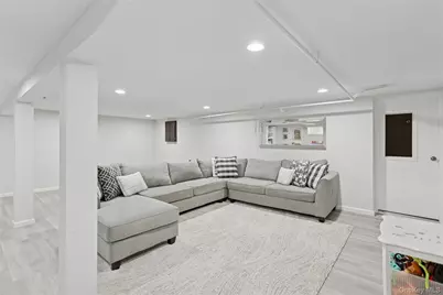 2539 Washington Avenue, Oceanside, NY 11572 - Photo 32