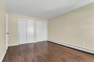 21 Cochran Pl, Valley Stream, NY 11581 - Photo 18