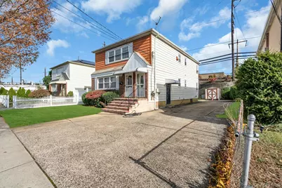 21 Cochran Place, Valley Stream, NY 11581 - Photo 2