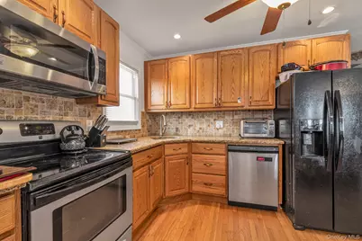 104 Meade Avenue, Bethpage, NY 11714 - Photo 6