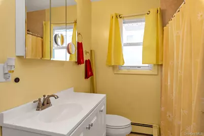 104 Meade Avenue, Bethpage, NY 11714 - Photo 10