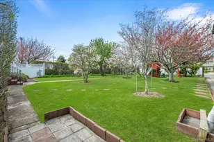 136 Lido Blvd, Long Beach, NY 11561 - Photo 18