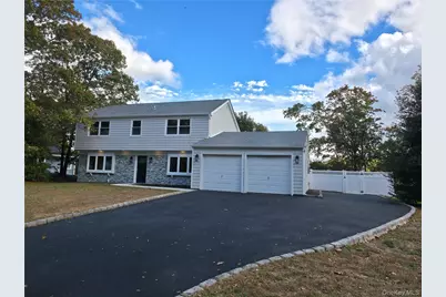 5 Bently Lane, Stony Brook, NY 11790 - Photo 2