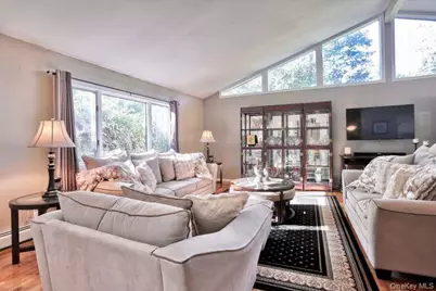 1 Martino Way, Pomona, NY 10970 - Photo 6