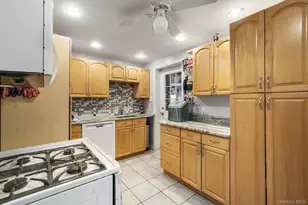 131 W Washington Ave, Pearl River, NY 10965 - Photo 10