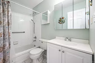 2 Greenbriar Ct, Middle Island, NY 11953 - Photo 18