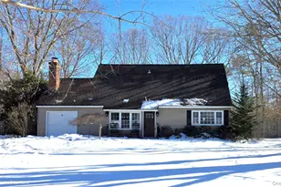 6 Howe Ct, Coram, NY 11727 - Photo 2