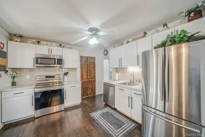 6 Howe Court, Coram, NY 11727 - Photo 8