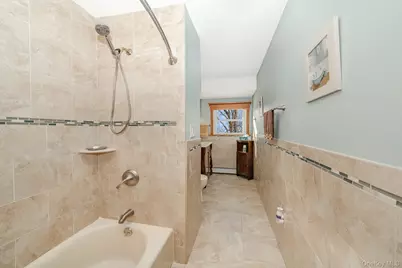 2907 Rhode Island Avenue, Medford, NY 11763 - Photo 22