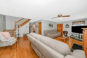 2907 Rhode Island Ave, Medford, NY 11763 - Photo 18