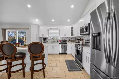 19 Summit, Farmingville, NY 11738 - Photo 2