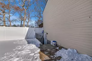 19 Summit, Farmingville, NY 11738 - Photo 32