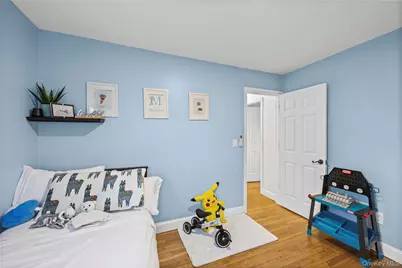 612 N Broome Avenue, Lindenhurst, NY 11757 - Photo 18