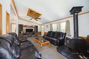 42 Feller Ct, Lagrangeville, NY 12603 - Photo 4